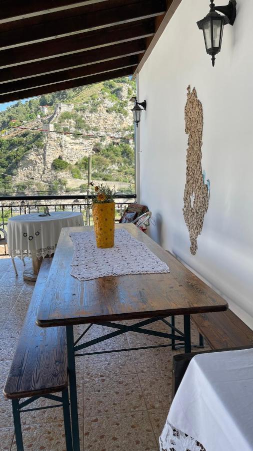 Ana Rest House Hostel بيرات المظهر الخارجي الصورة