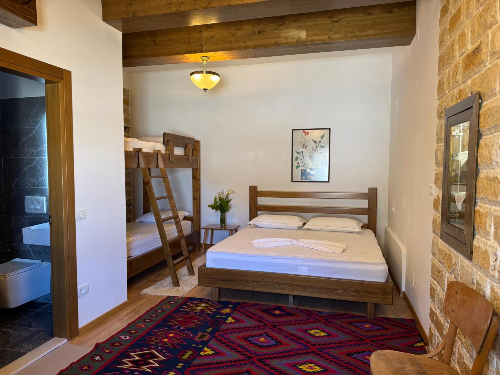 Ana Rest House Hostel بيرات المظهر الخارجي الصورة